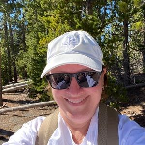 Meet your Posher, Loraine